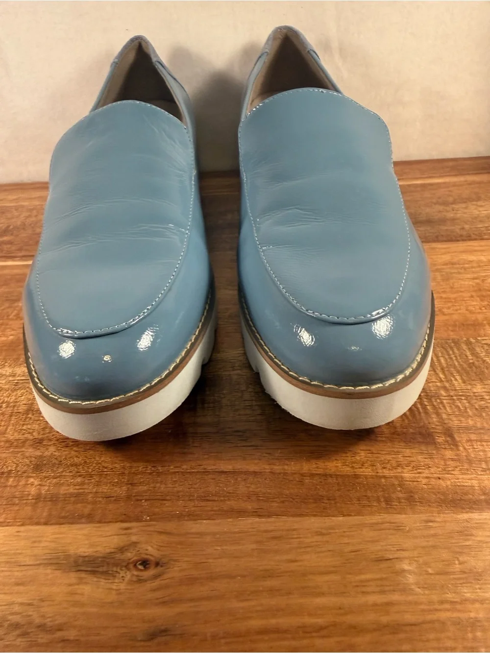 Vionic Kensley Patent Leather Slip-on Loafers Light Blue Size 9